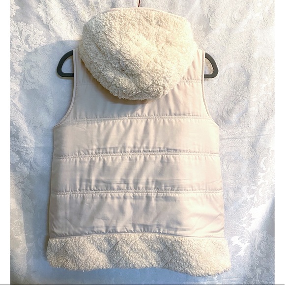 Patagonia Women’s Los Gatos Hooded Reversible Vest Size L (See Description) EUC - Picture 10 of 12